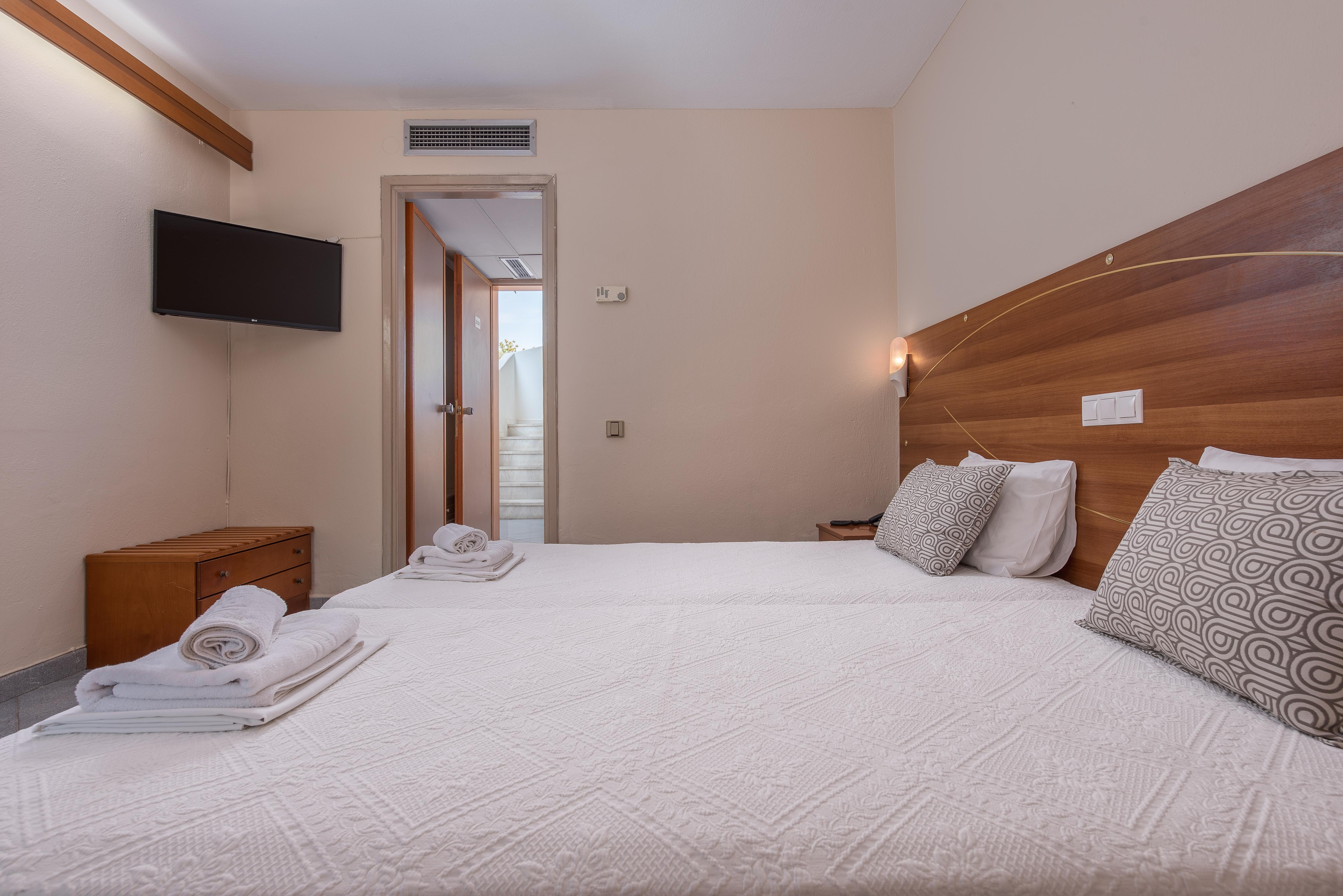 Dionysos Hotel & Suites Chaniotis Extérieur photo