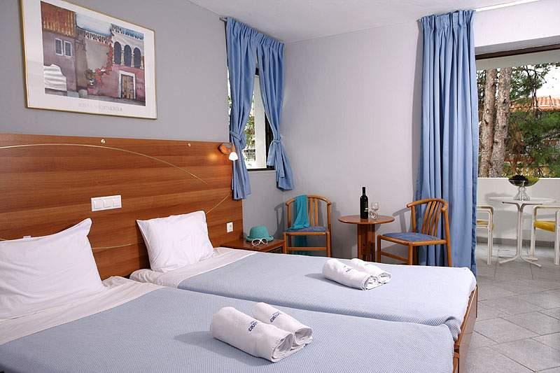 Dionysos Hotel & Suites Chaniotis Extérieur photo